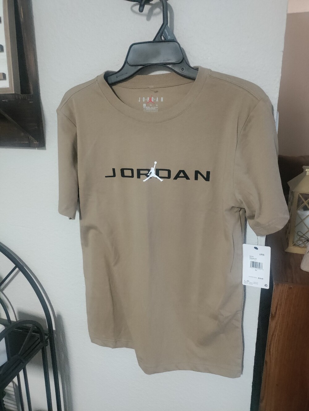 New Boy's Jordan T-shirt Size XL